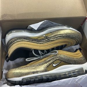 Women’s AIR MAX 97